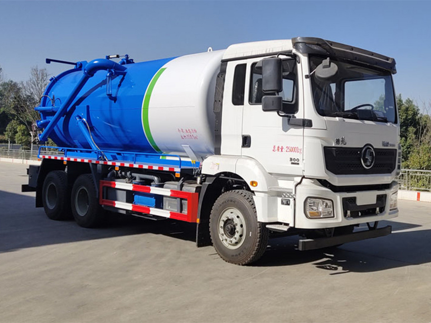 吸污车
